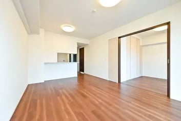  アデニウム志村三丁目 