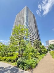 ＧＬＯＢＡＬ　ＦＲＯＮＴ　ＴＯＷＥＲ