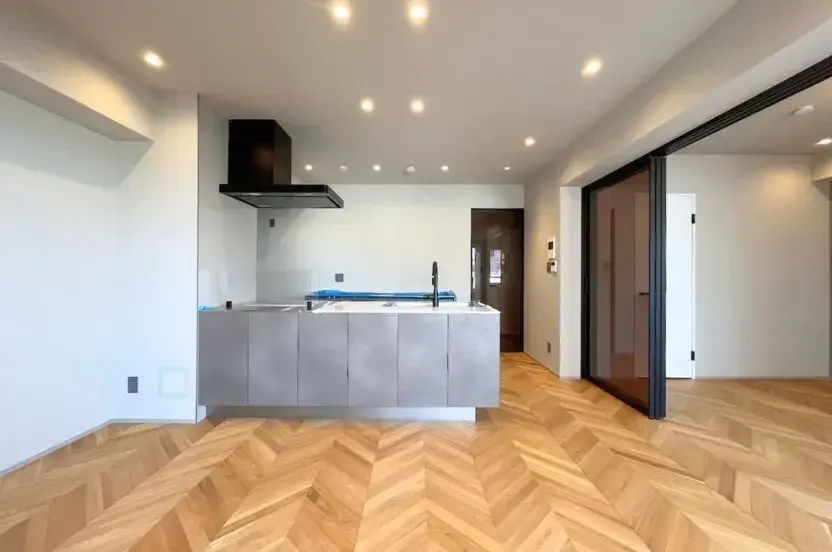 チュリス明大前