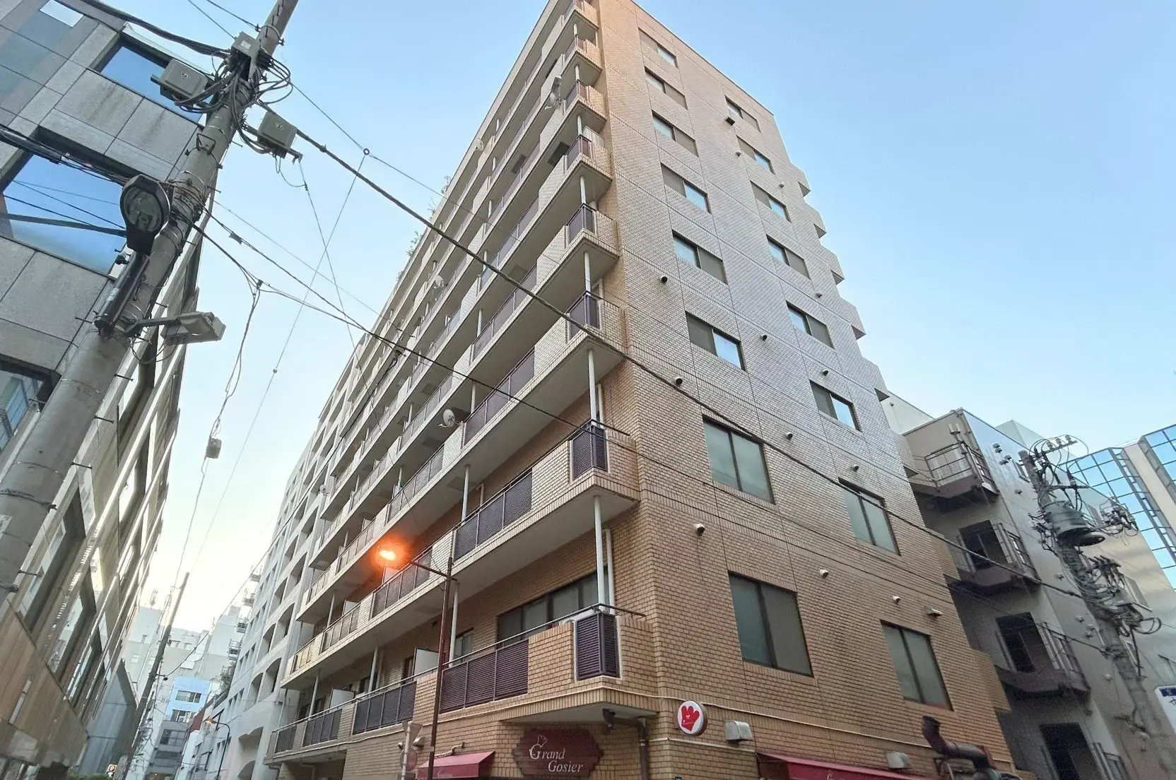 九段シルバーパレス